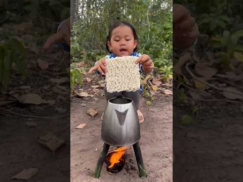 Survival Skills: SMART idea and USEFUL with single mom #bushcraft #camping#outdo P827