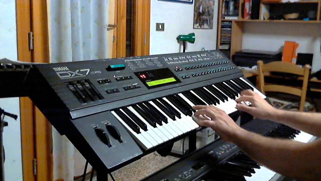 Yamaha DX7 II demo - YouTube