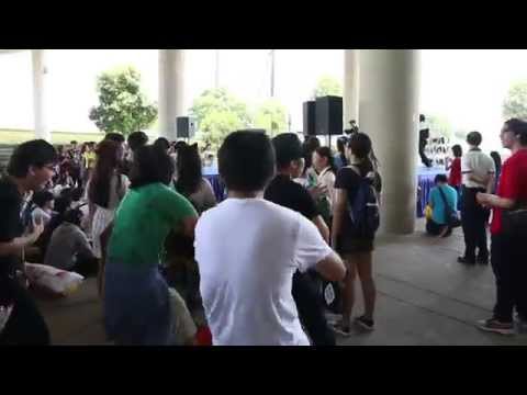 EOY 2015 - Crowd dancing to Hibikase with stage dancer 「ヒビカセ」踊ってみた