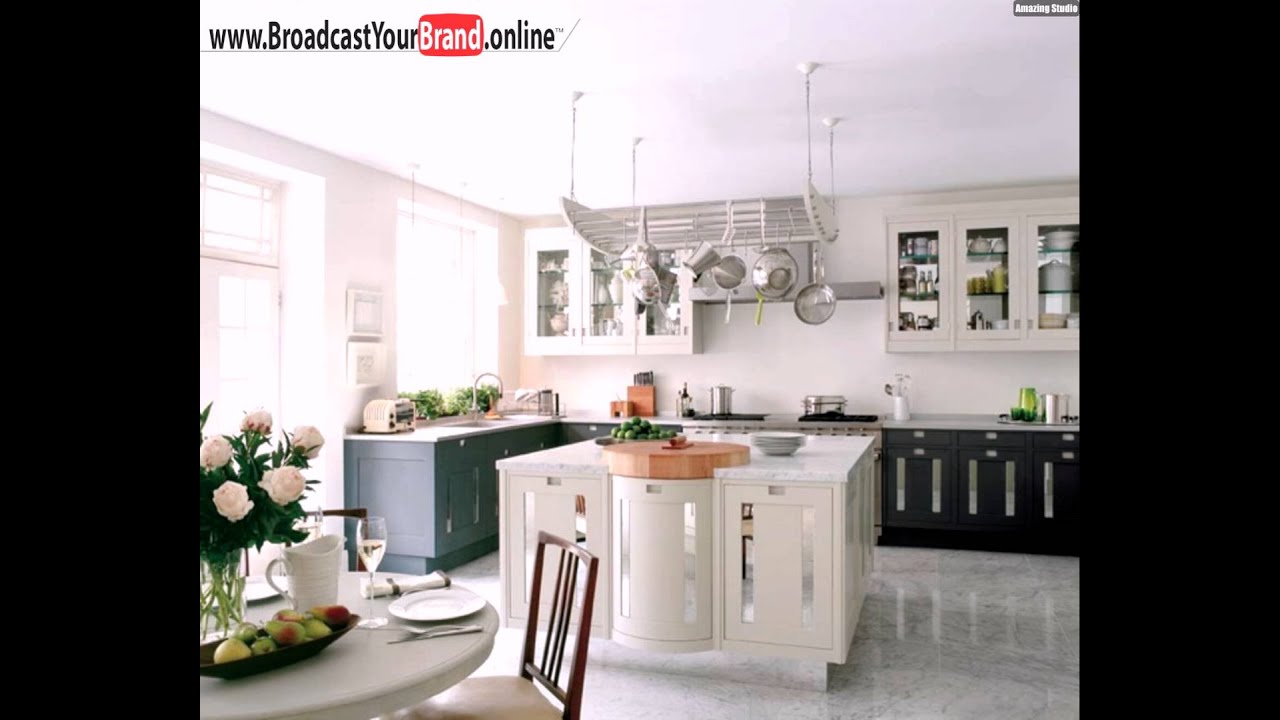 WeiÃe küche kochinsel landhausstil glas oberschrank macassar youtube