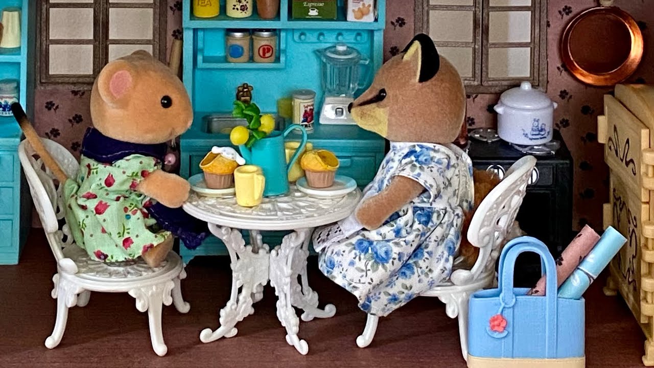 Interior Design, vintage house set up - Sylvanian Families, Calico Critters