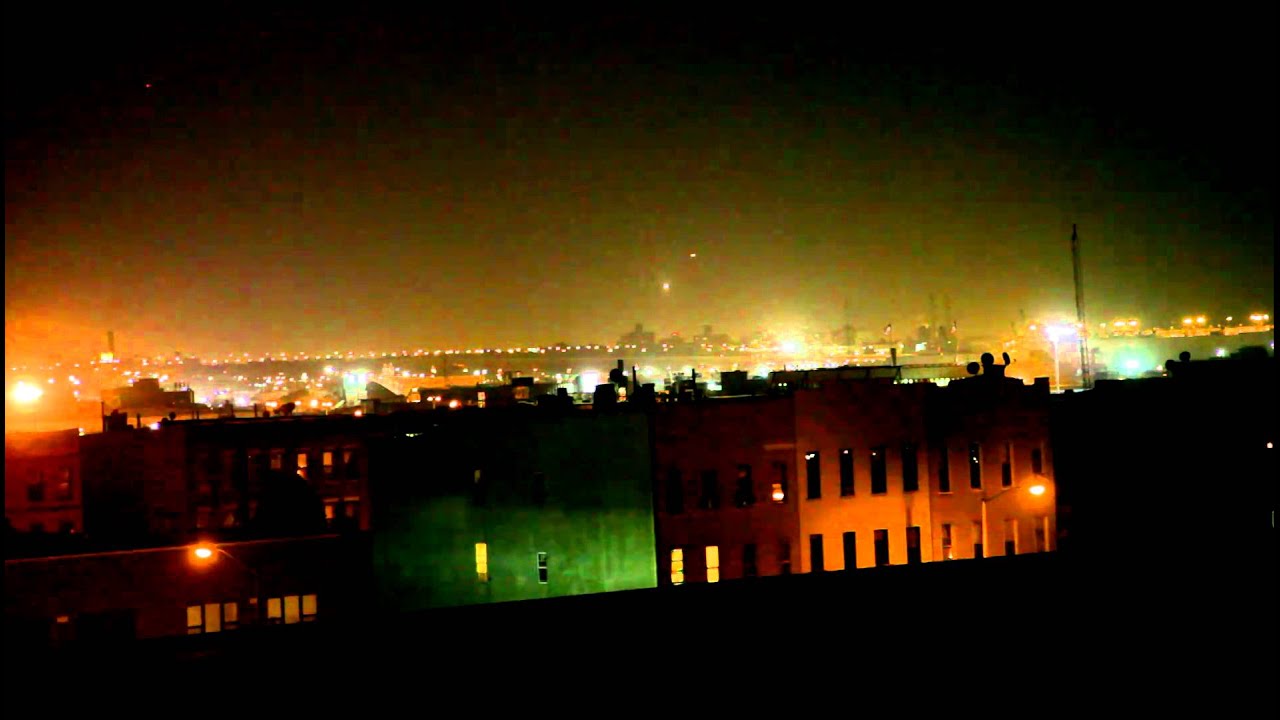 3 UFOs landing [NYC 10 21 10]