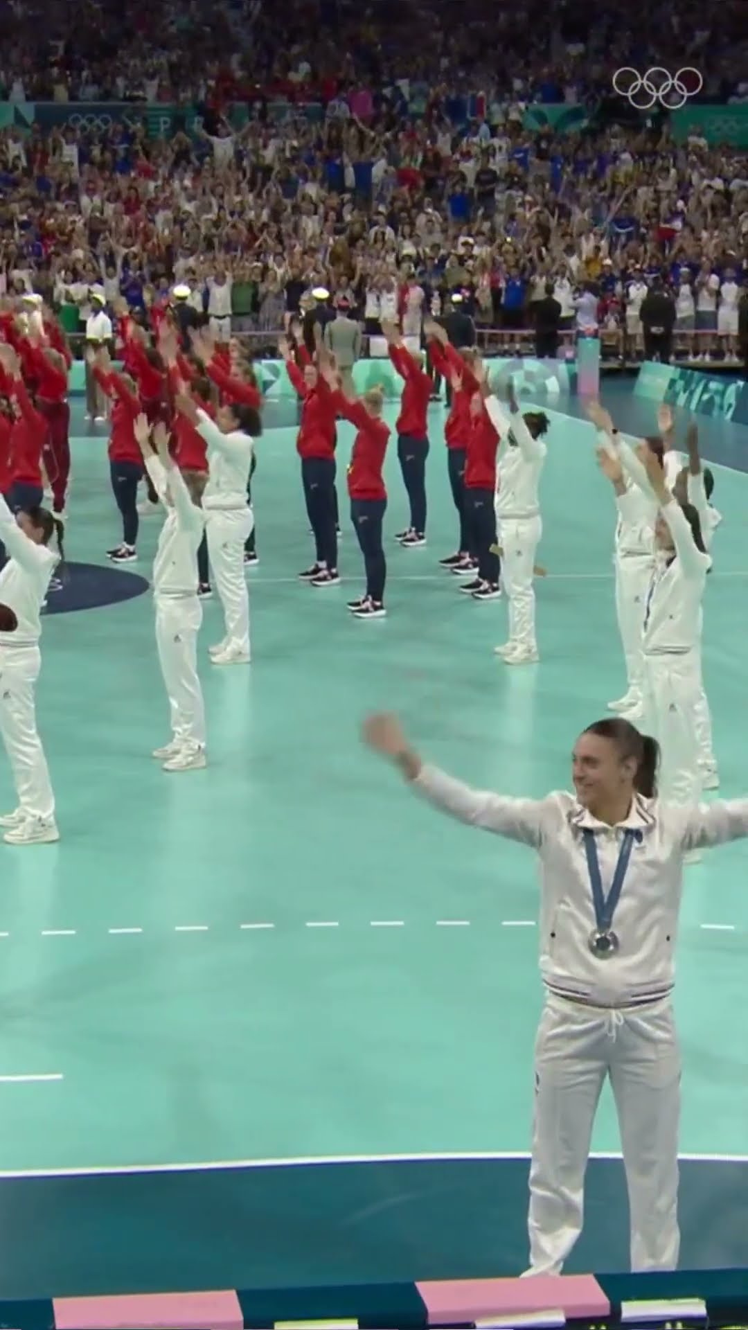 An unforgettable Olympic viking clap. ? What it's all about! ?