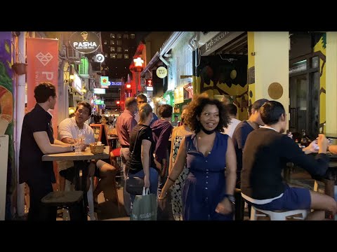 Singapore NIGHTLIFE: Arab Street & Haji Lane (Restaurants, Pubs & Bars!)