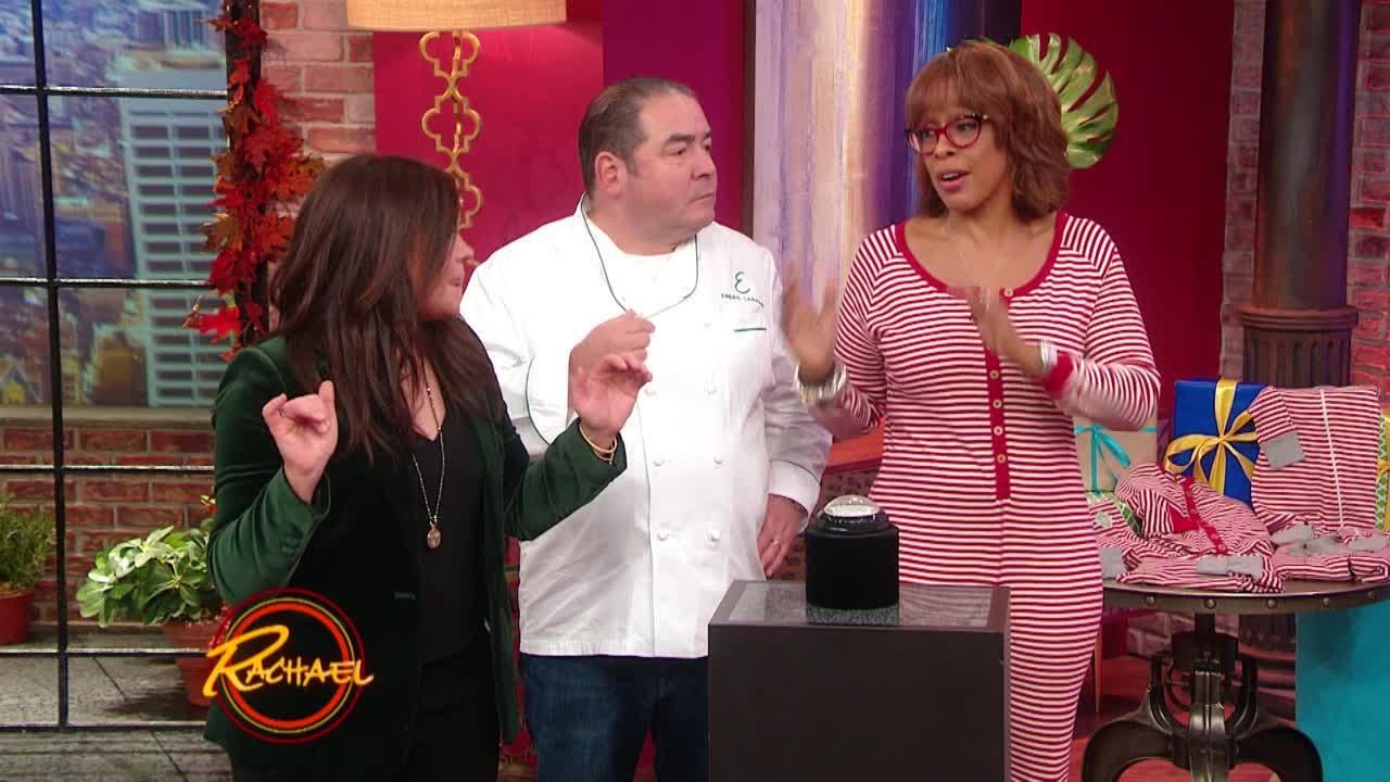 Watch One Lucky Woman Win $15,000 Worth of Oprah’s Favorite Things | Rachael Ray Show