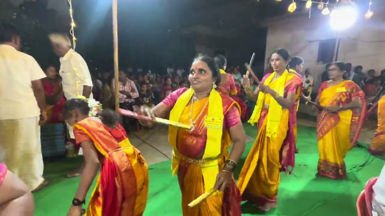 యశోదమ్మా నీ కొడుకు ఏడి # జెట్టి పద్మ చౌదరి కోలాటం కావూరు బృందం తో చిలకపాడు గ్రామం లో #9390886369 