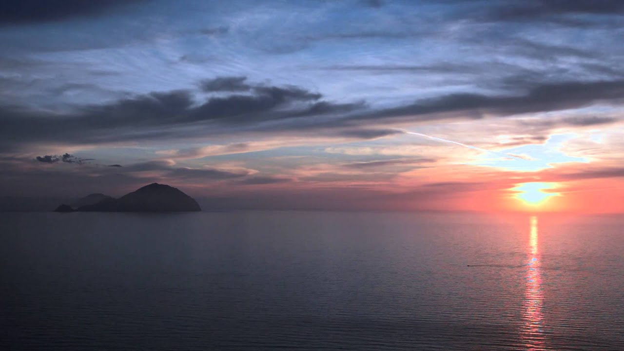 Spettacolare tramonto a Pollara ( Malfa - Salina )