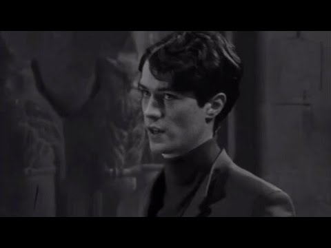 Video: Christian Coulson: Tiểu Sử, Sự Sáng Tạo, Sự Nghiệp, Cuộc Sống Cá Nhân