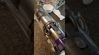 Dyson V10 Cyclone Absolute - Weird Boing like Noise after trigger release  and shutoff - YouTube