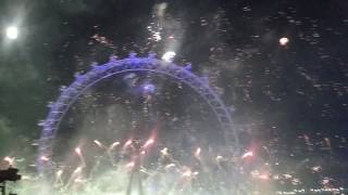 Fierworks,London ,New Year's Eve 2017 -2018. CLOSE VIEW. Full