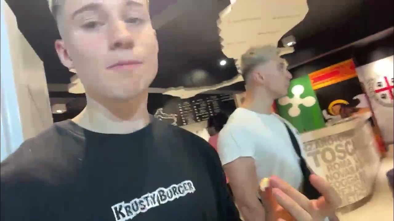 MAZZA TODO un EJEMPLO de HUMILDAD tira la COMIDA al PISO y se la COME