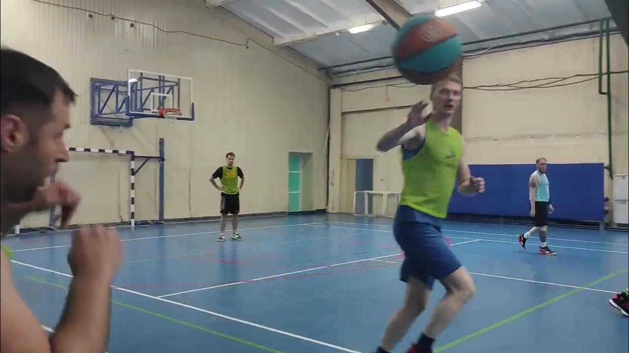 Игра в баскетбол Сергей Преображенский