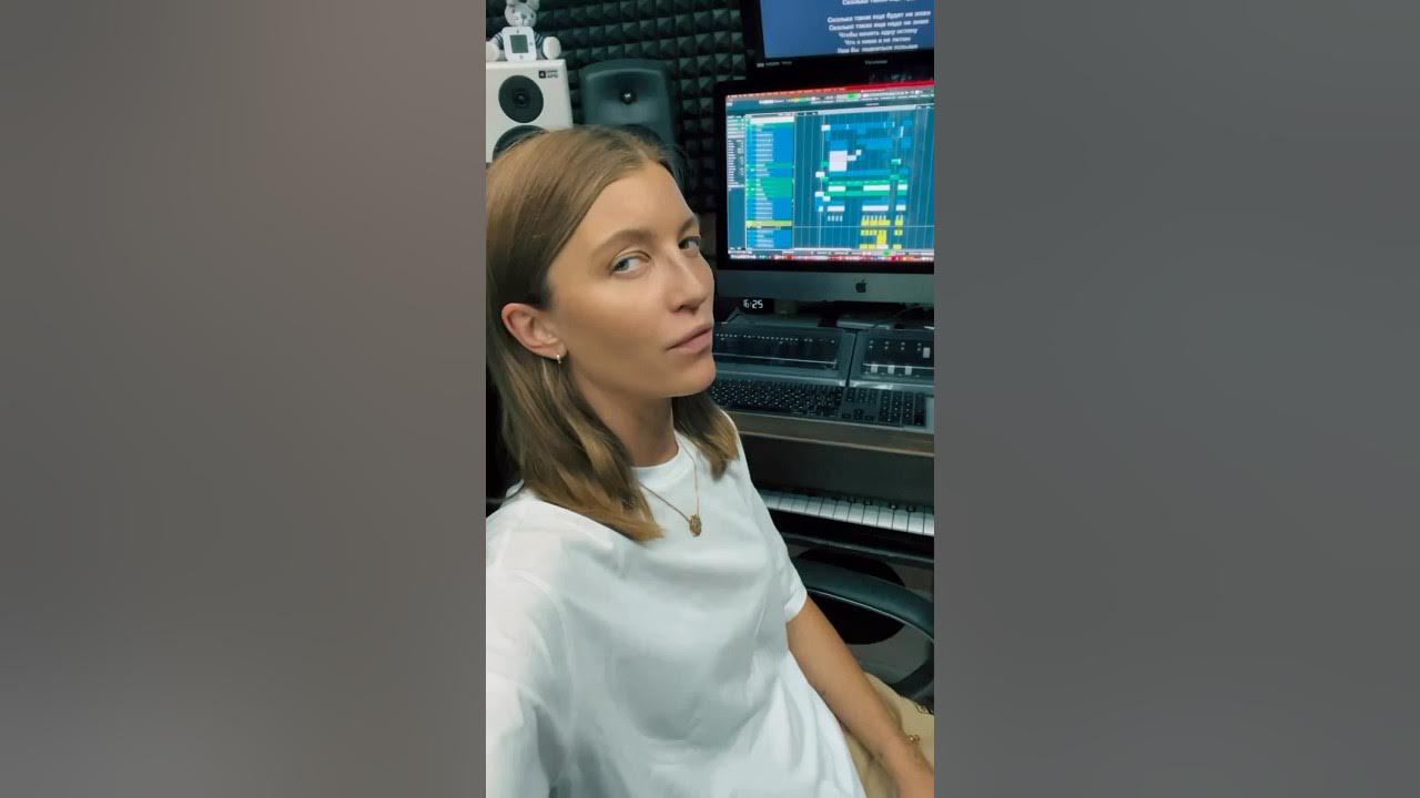 Дуэт 2 маши. Обложка для музыки. 2 маши 2022. Маша шейх певица. Песня худи маша шейх.