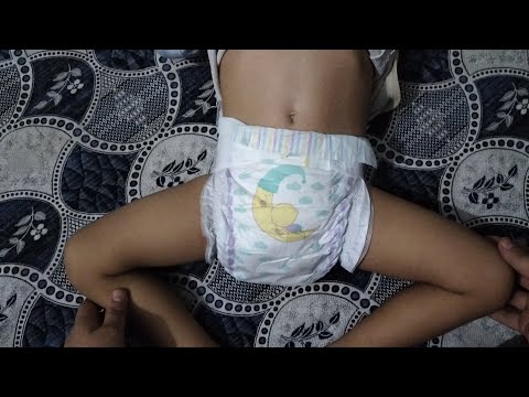 Video: Çocuk Bezi Nasıl Değiştirilir (Resimlerle)