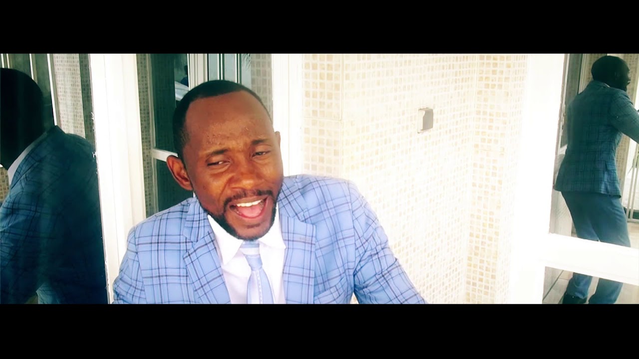 Freddy Tshimanga dans la beatitude oublié clip deuxième version