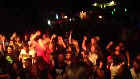 We Predict A Riot - Rise Above (Live)