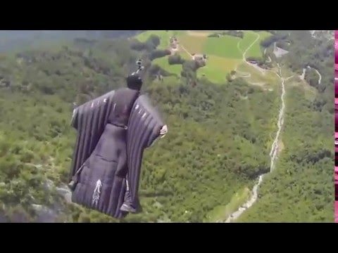 Захватывающий полет в костюме-крыле.