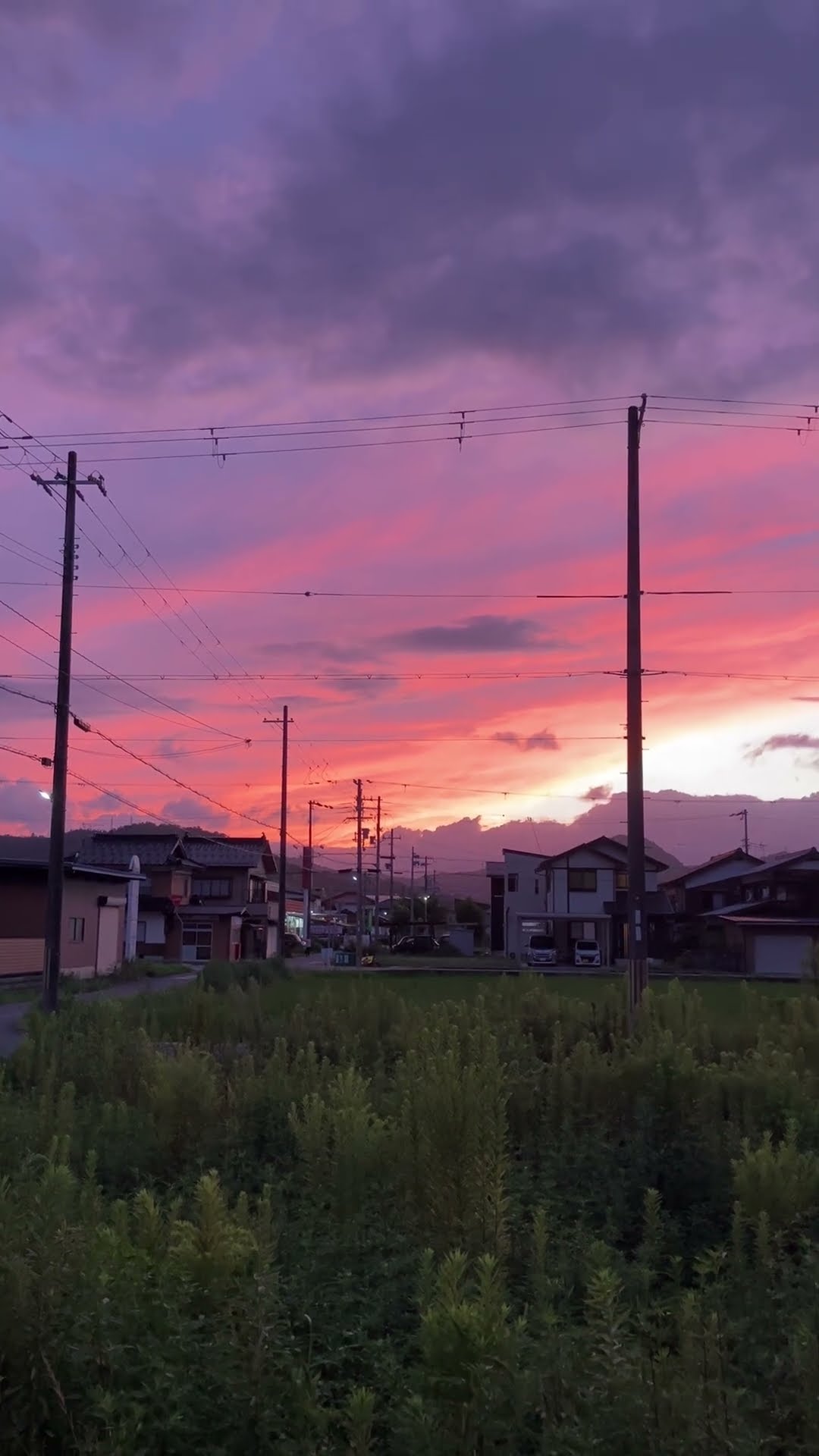 秋の夕暮れ - YouTube