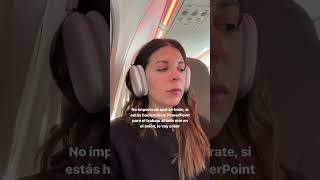 La menos chismosa en el avión 👀