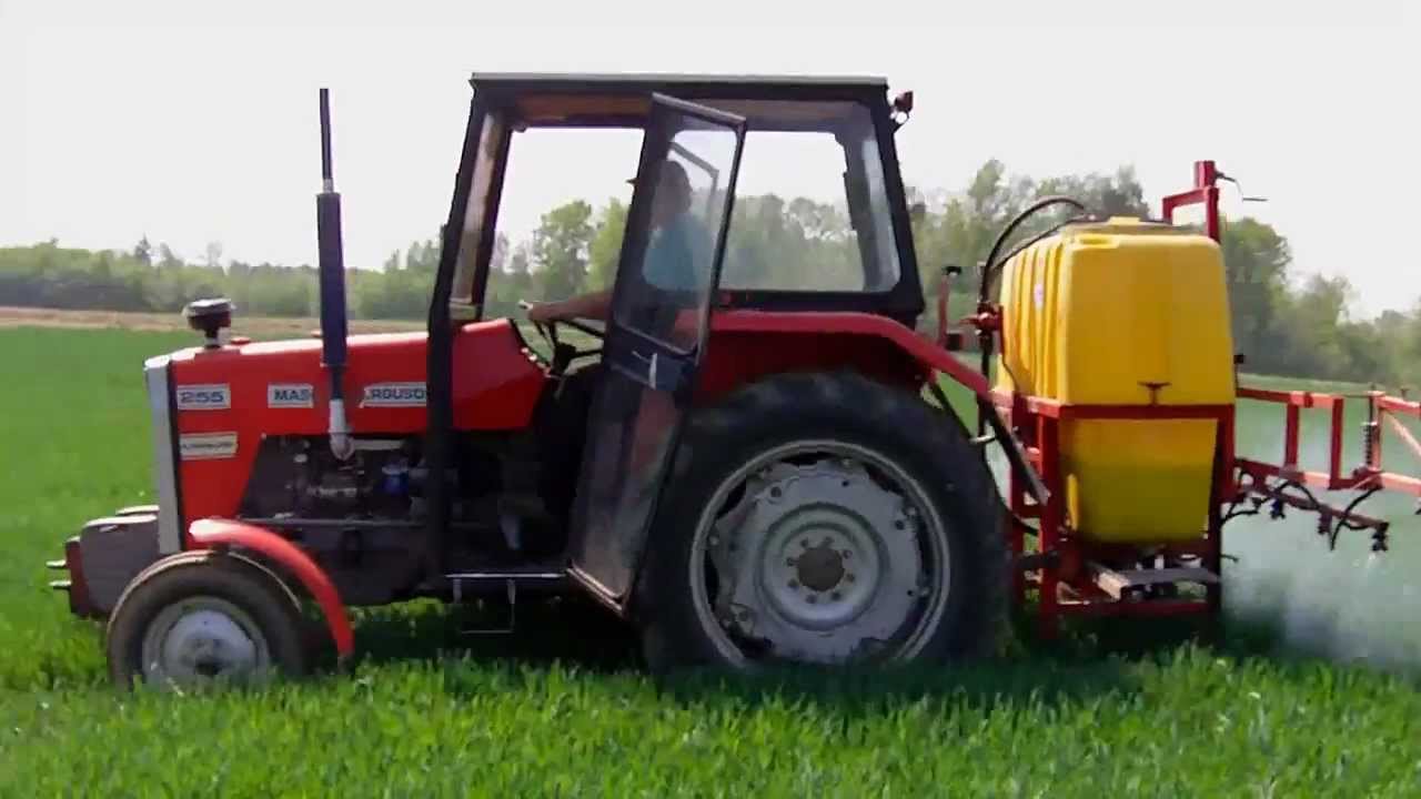 Oprysk 2012 MF 255 600l