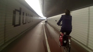 Gedicht van Jules Deelder in de Beneluxtunnel