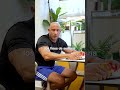 Si tu entrenador no te deja comer esto...cambia de entrenador. 🍔🍟