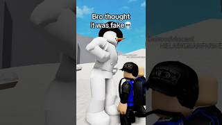 Roblox Snowman Becomes Real!!😱☃️🔥 #Roblox #Shorts #Christmas #Funny #Viral #Robloxmemes #Coems