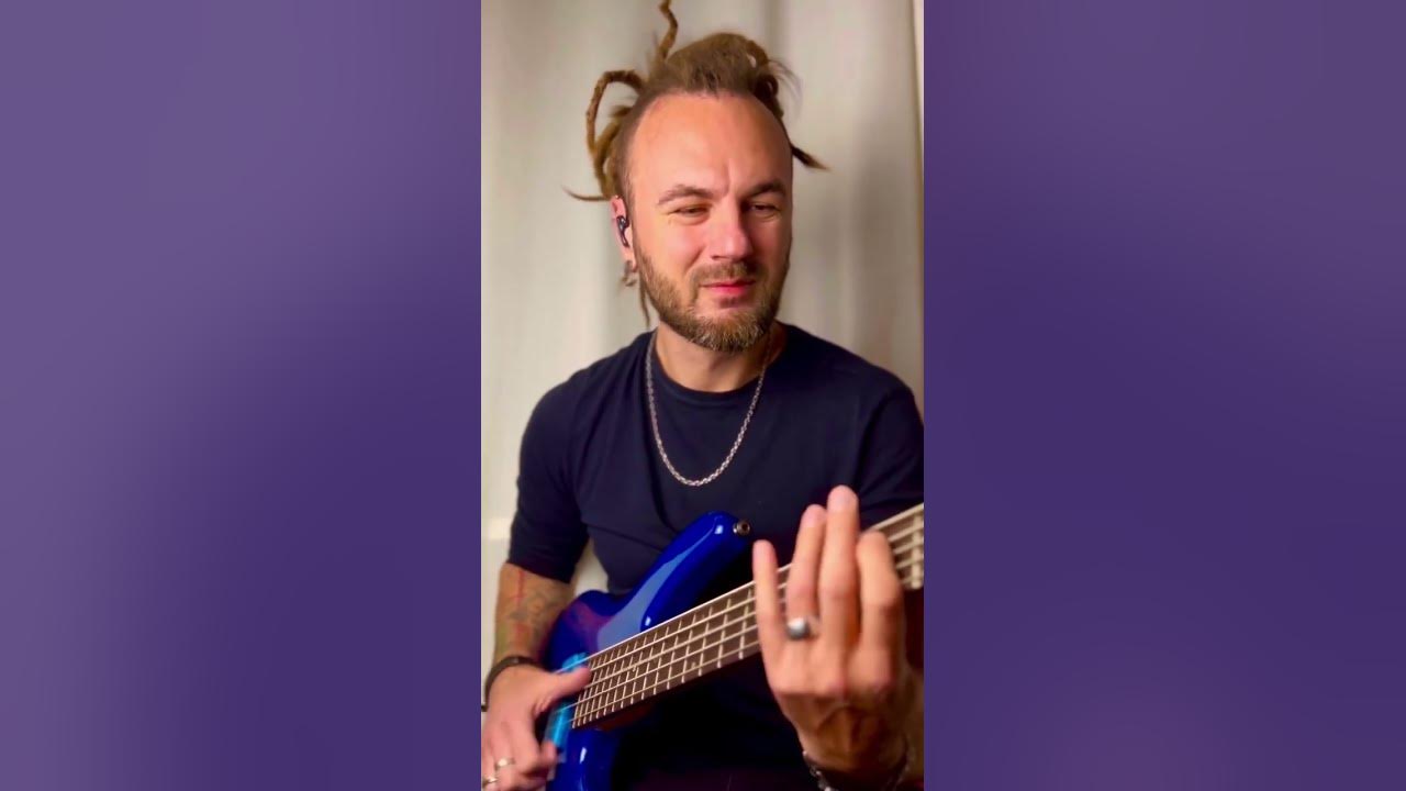 Moves Like Jagger Maroon 5 feat. Christina Aguilera (slap bass cover)