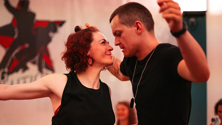 Piotr Lenart & Alyssa Glanville - 2nd place Revolu...