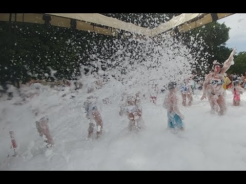 KÖPÜK PARTİSİ. ULUSOY HOLİDAY CLUB HOTELDE MÜTHİŞ KÖPÜK ŞOV. FOAM PARTY VLOG VİDEO