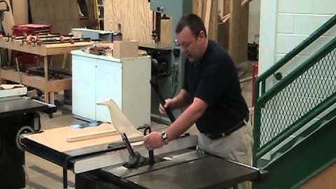 Table Saw - Changing the Blade