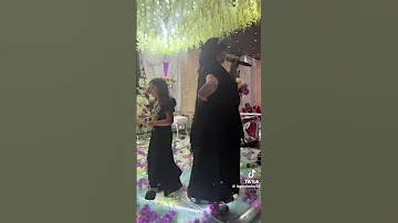 مديلي يدك صبرينة شابة يمينة 