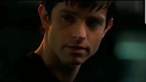 Do Liz and Max stay together in Roswell?