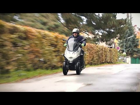 Video: 3 Wege zu 180 auf einem Roller