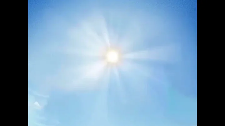 Stan Twitter: Lorde disappearing from the Solar Power cover while Gone by Charli XCX plays