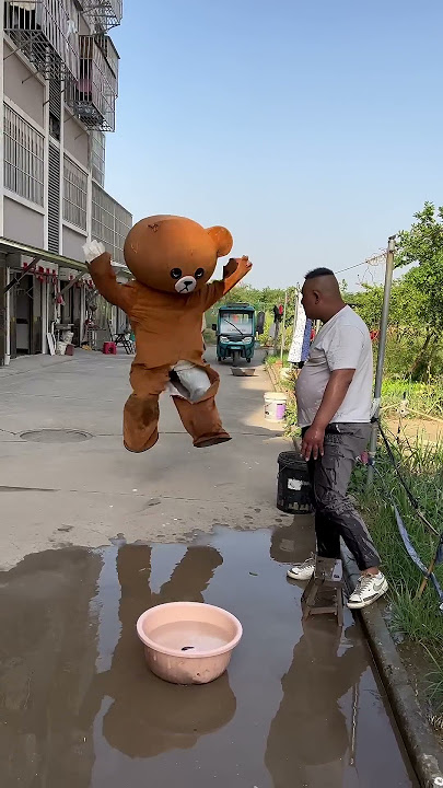 Semangka apa yang kamu makan di hari yang panas, video Pippi Bear Funny