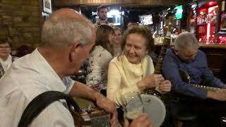 Real Irish Music - Sweet Sixteen in O'Donoghues Pub