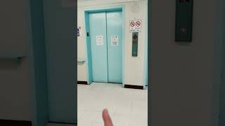 RARE! - 2 lifts with different types of doors. - ??? lifts at ???