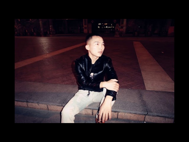 Regardez Jincheng Zhang - Cross (Official Music Video) sur YouTube Regardez Jincheng Zhang - Cross (Official Music Video) sur YouTube
