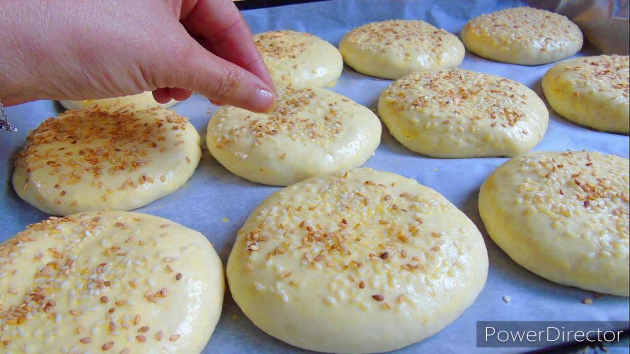 مستحيل تجربيهم و متعاوديهمش احسن من لكرص او بريوش بدون ذلك او مجهود خفة وطراوة لا مثيل لها/خبز لحليب