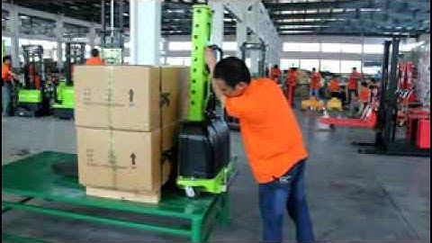 350KG/ 500KG Semi Electric Self-lift Stacker