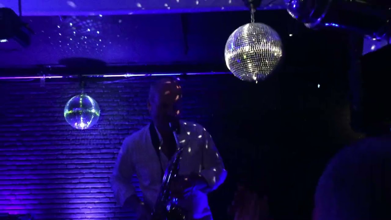 DJ og SAX firmaevent