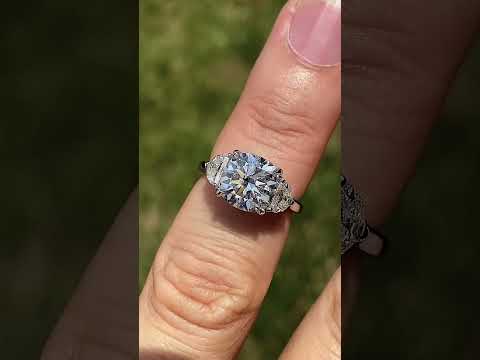 Home Try On Style enr883-cu with 2.50ct Cushion Center ring video