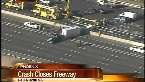 Serious crash closes I-10 in Phoenix