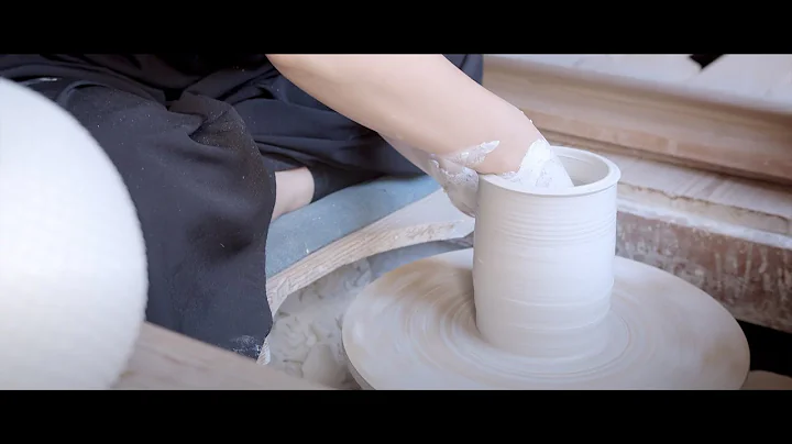 Ceramic art - Japanese craftsman Yuko Hayashi -  J...