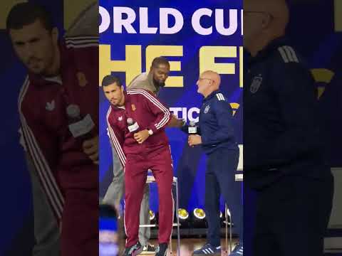 US NBA star Kevin Durant did not shake hands with Lionel Messi on stage