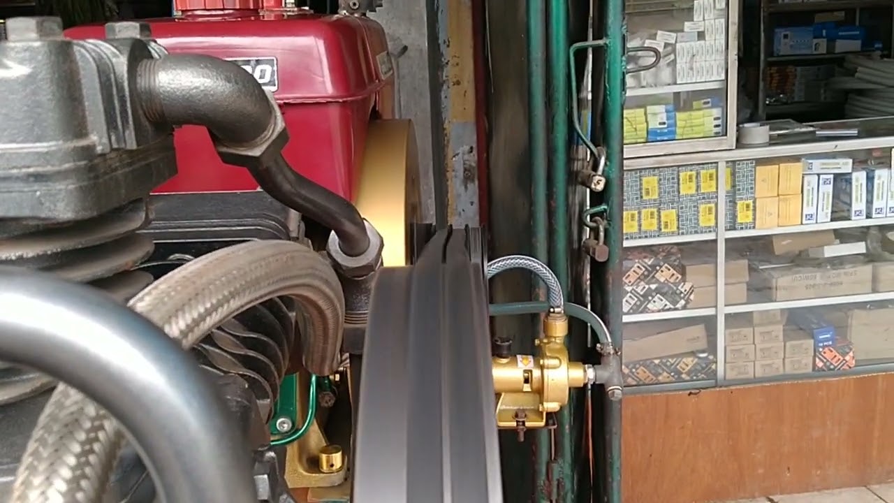 yanmar ts130 vs hitachi 7.5hp 520L