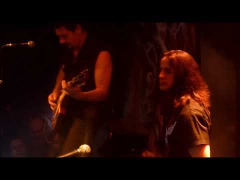 Riot V -