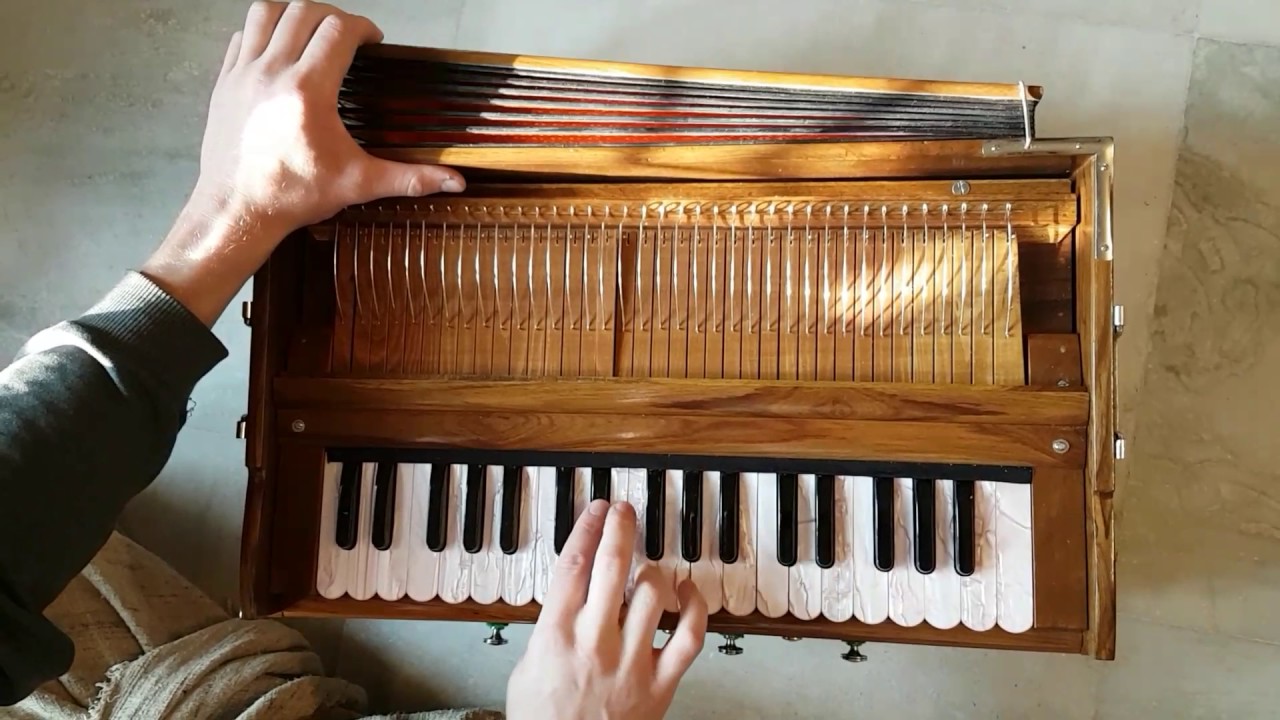 Harmonium 3 lines England reeds YouTube