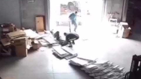 Unstable Pallets on Forklifts Spell Disaster: Prioritize Safety to Prevent Workplace Accidents!